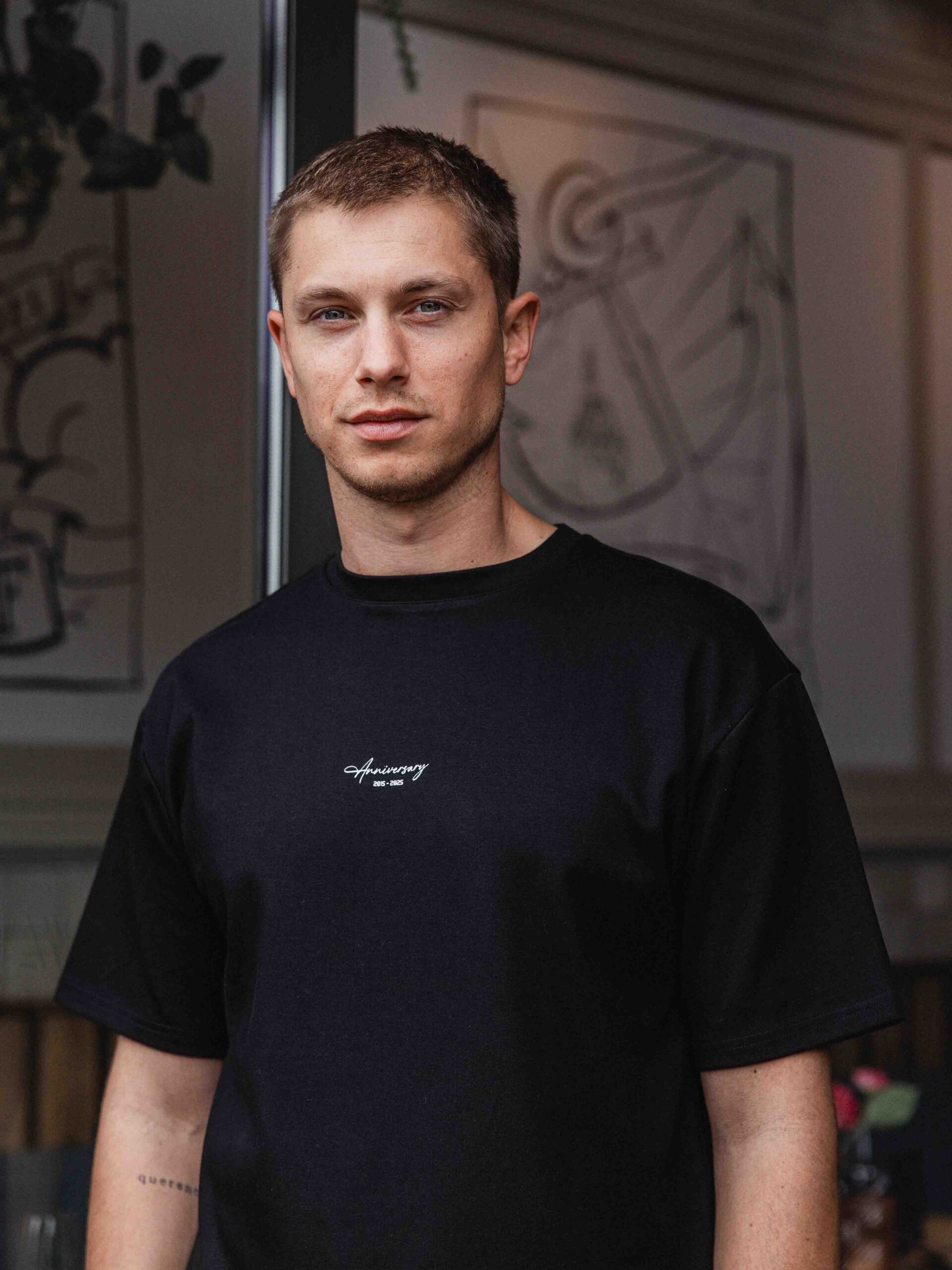 Black R’dam Oversized T-shirt 1608 WEAR
