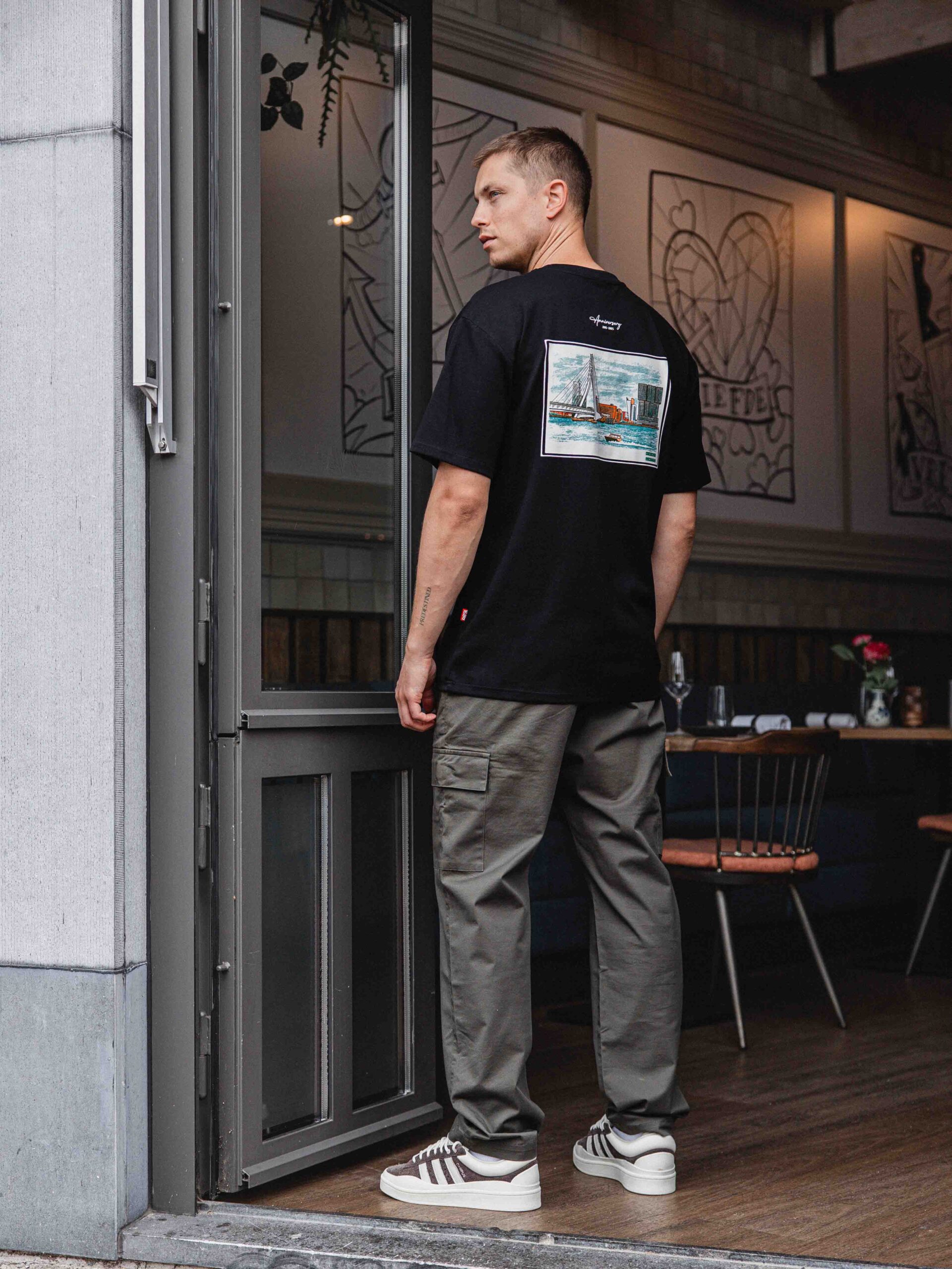Black R’dam Oversized T-shirt 1608 WEAR