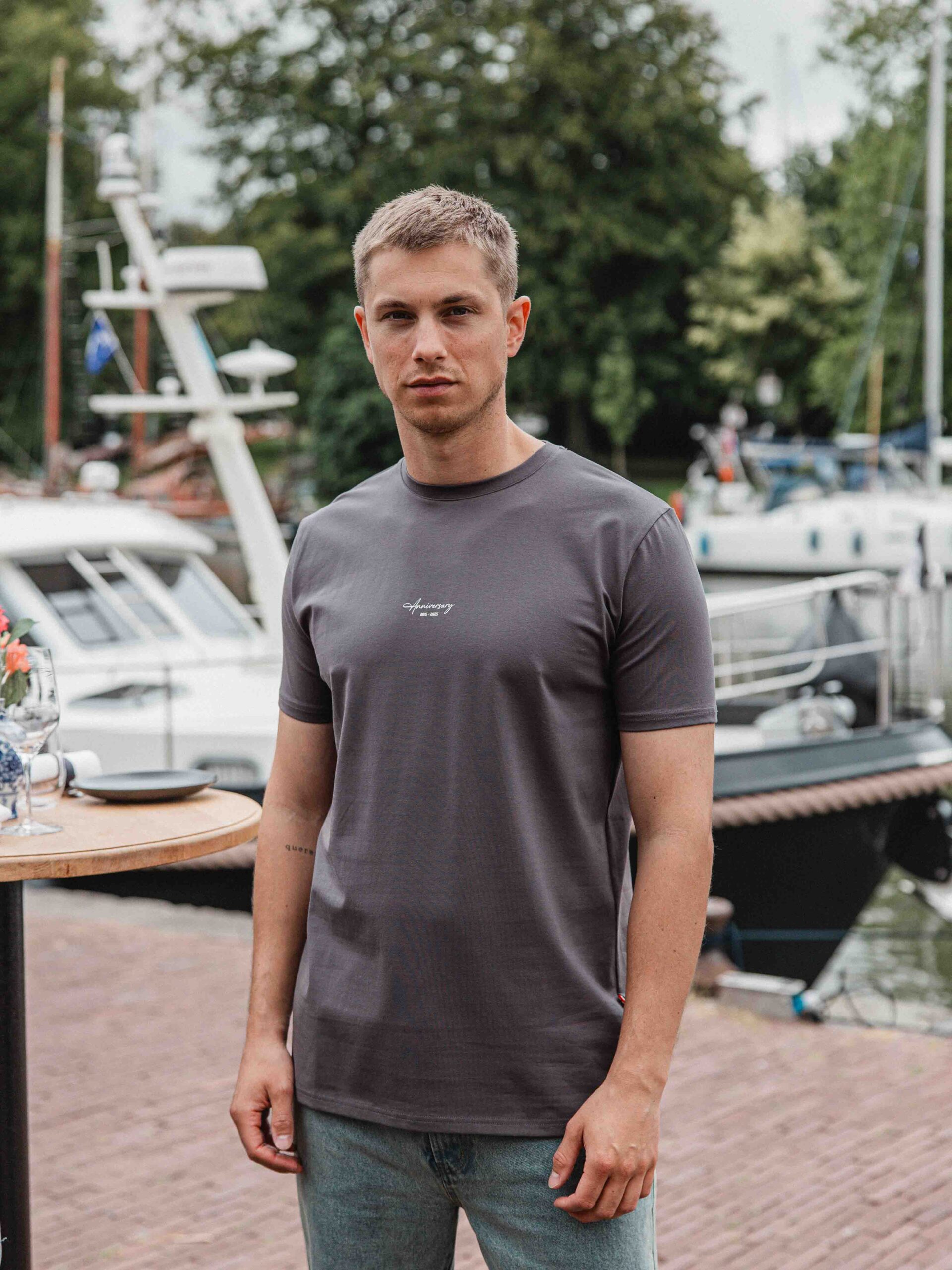 Dark Grey Global Slimfit T-shirt 1608 WEAR