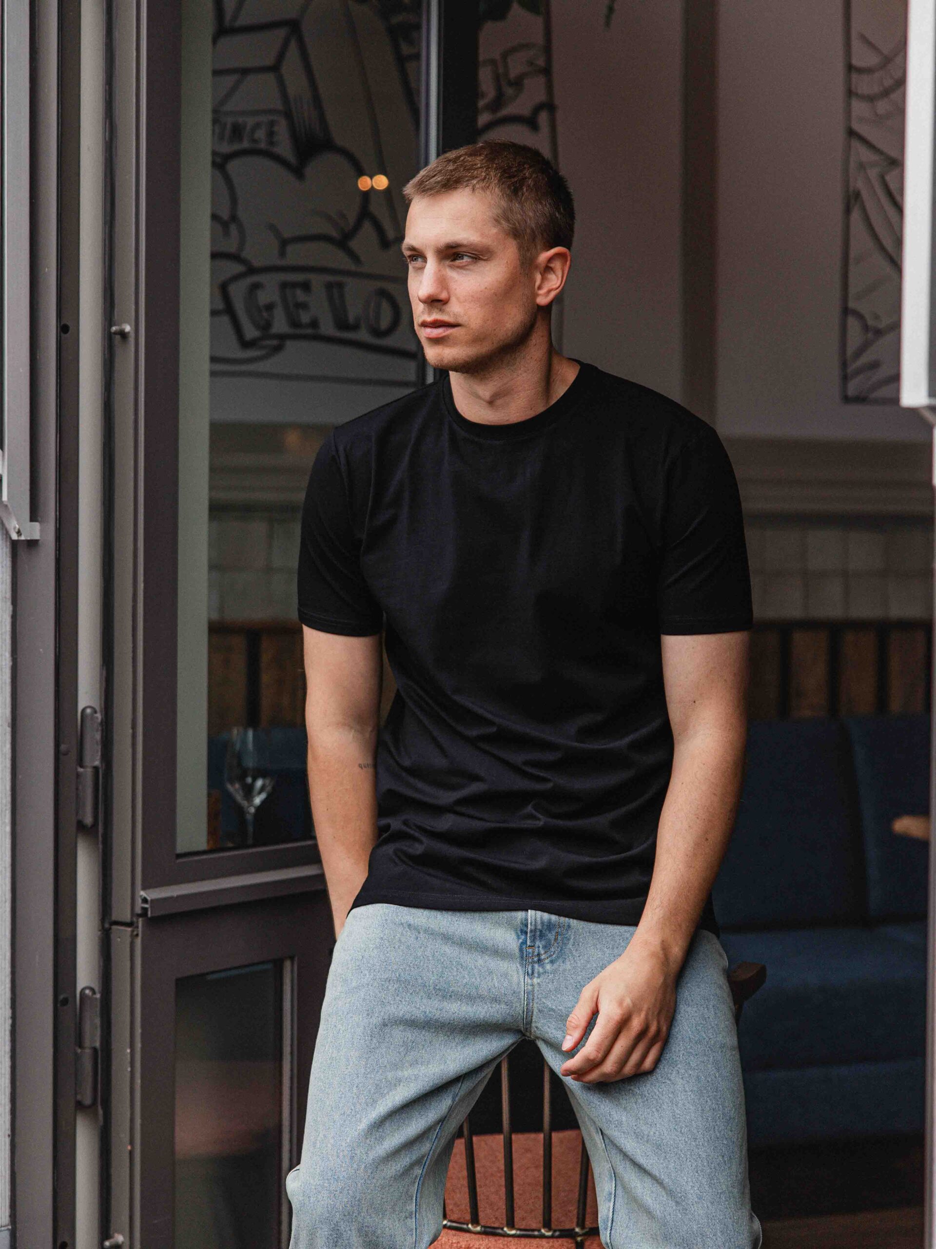 Black Slimfit T-shirt 1608 WEAR