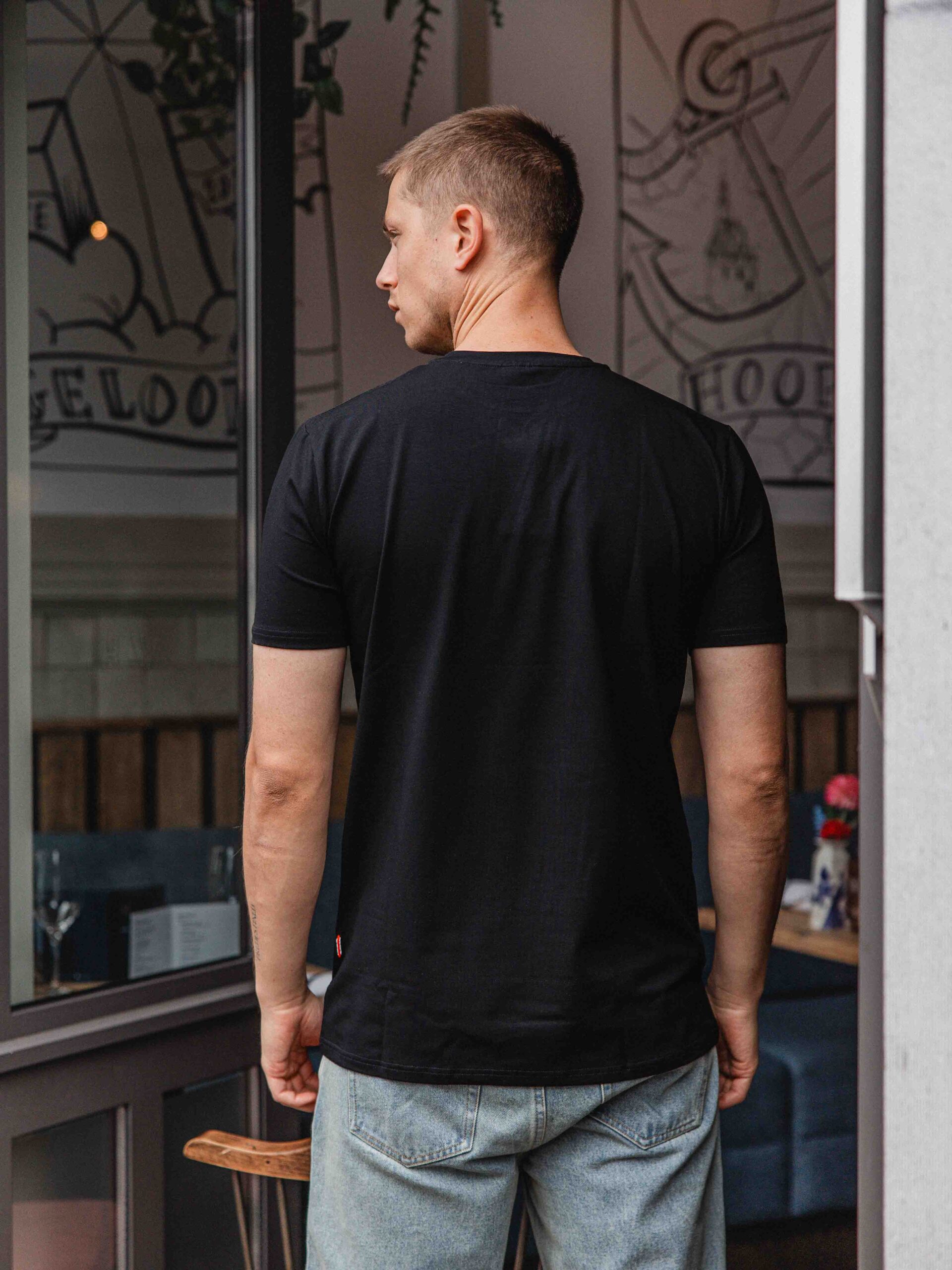 Black Slimfit T-shirt 1608 WEAR