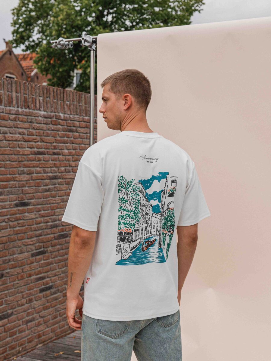 Off White Venice T-Shirt in Übergröße