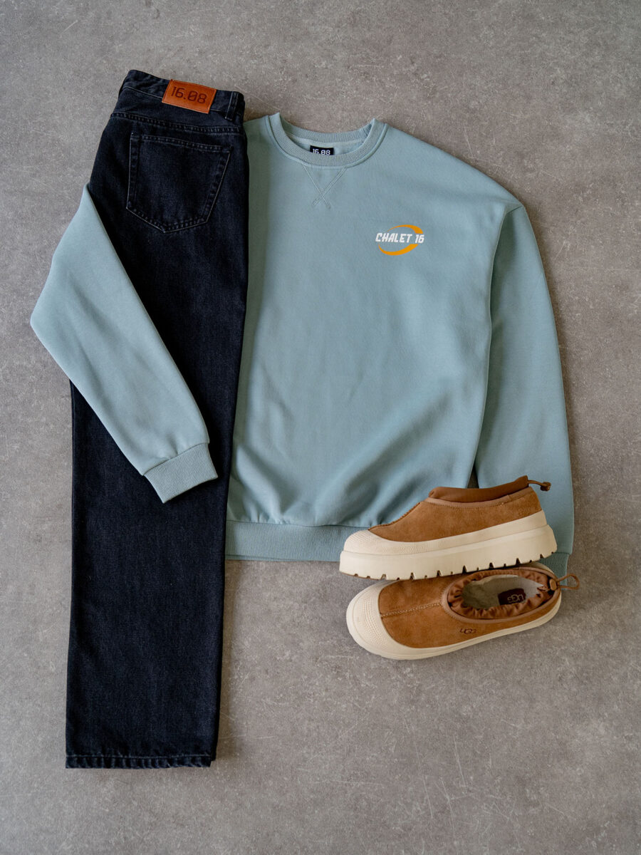 Chalet 10 Outfit 1608 WEAR